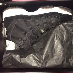Size 6 retro 11 Jordan